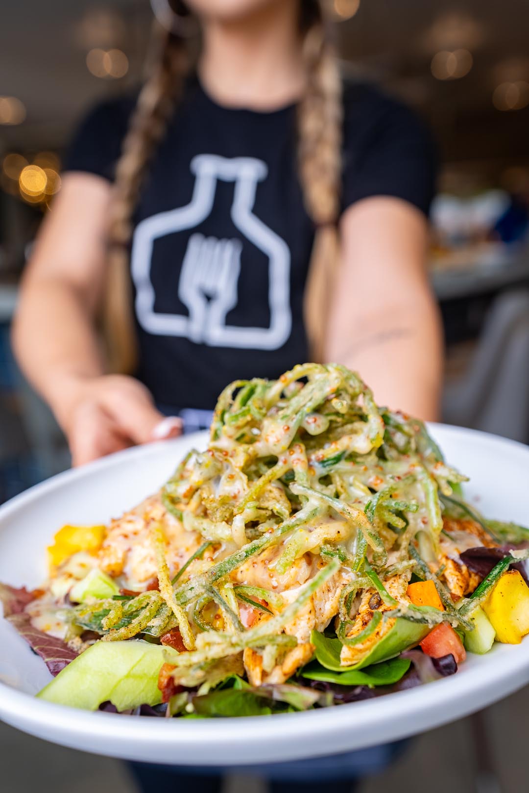 Serving-dish-with-unique-flavors