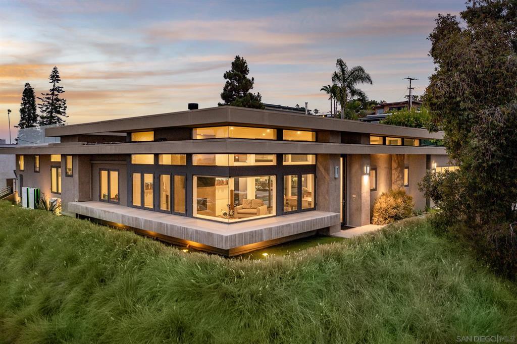 602 Glenmont DRive, Solana Beach CA